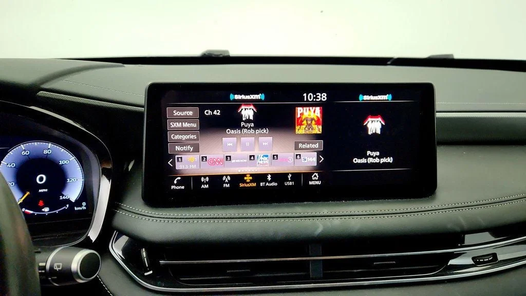 Used 2023 Graphite Shadow INFINITI LUXE FWD image 19