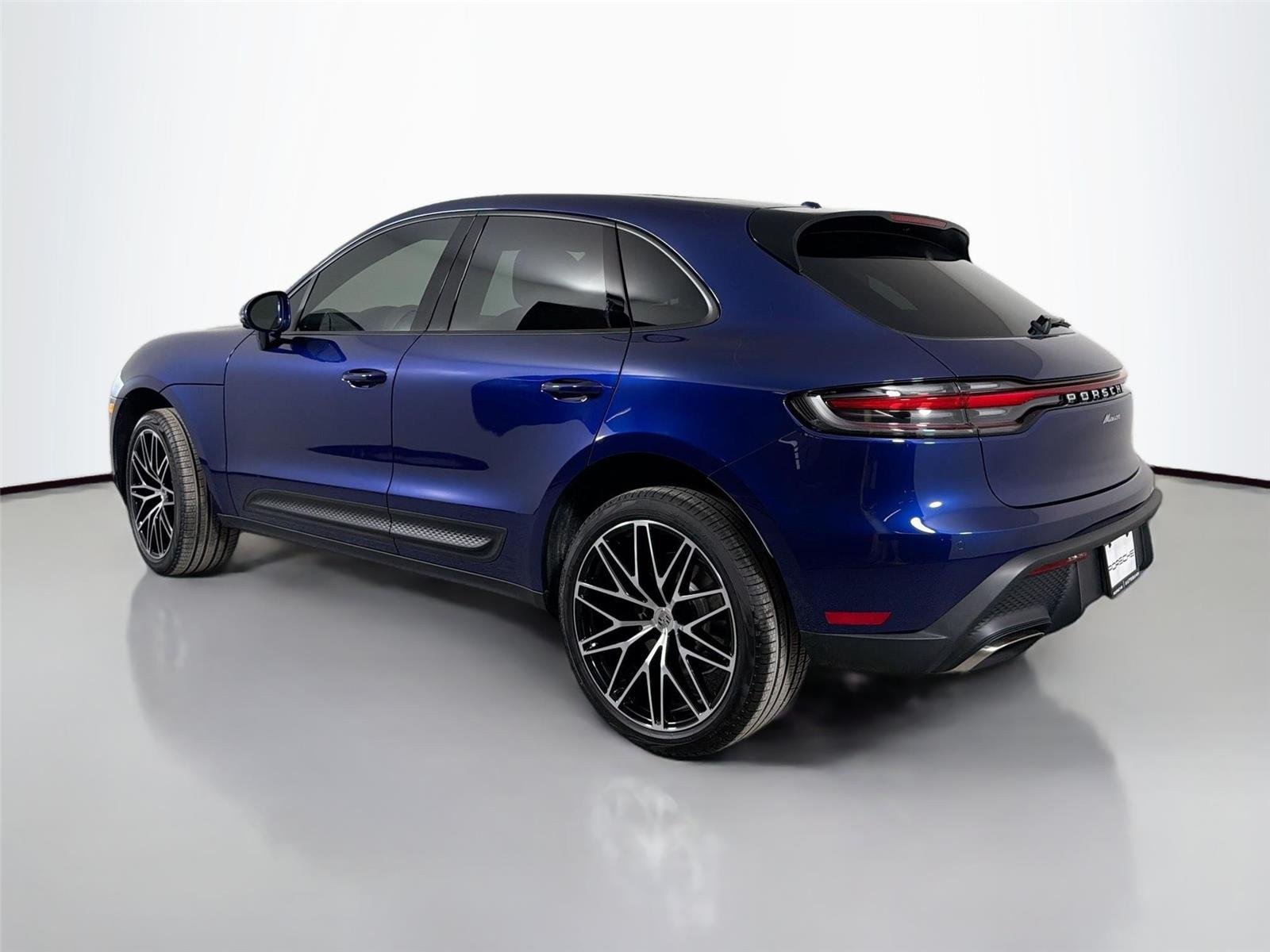 New 2026 Gentian Blue Metallic Porsche T image 3
