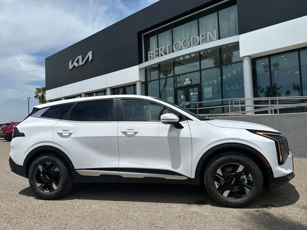 New 2026 White Kia LX image 4