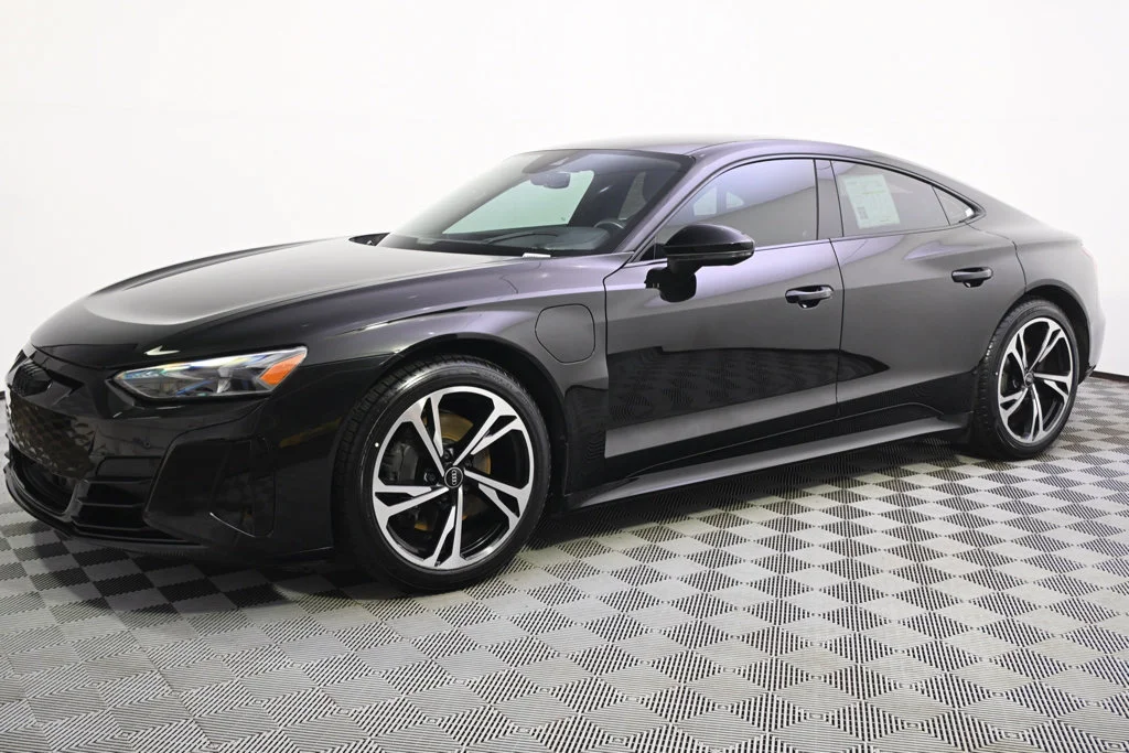 Used 2022 Audi e-tron GT Premium Plus with VIN WAUCJBFW2N7002992 for sale in Minneapolis, Minnesota