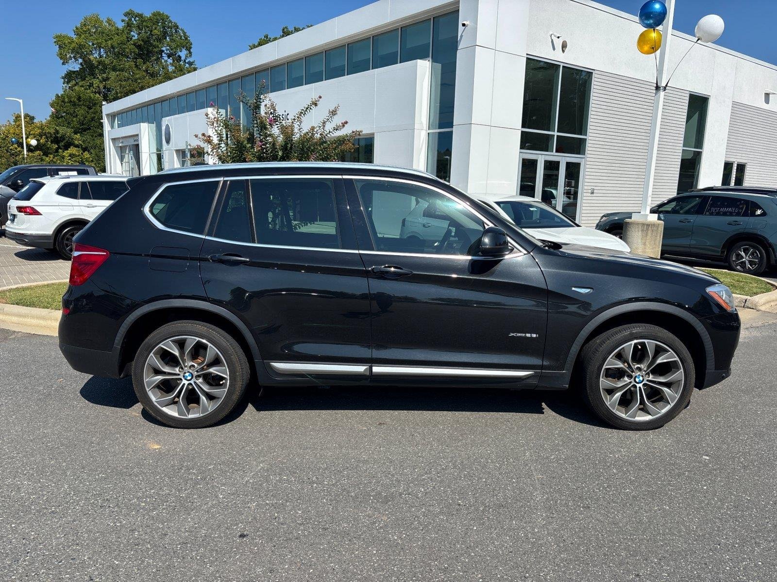Used 2017 Black Sapphire Metallic BMW xDrive28i image 6