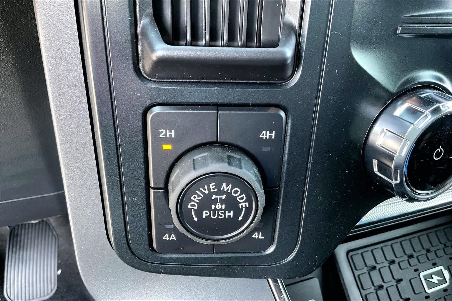 New 2026 Carbonized Gray Metallic Ford Lariat® image 16