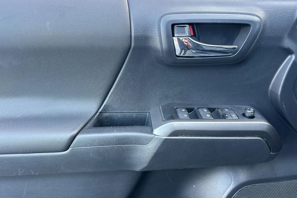 2023 Toyota Tacoma SR - Photo 11