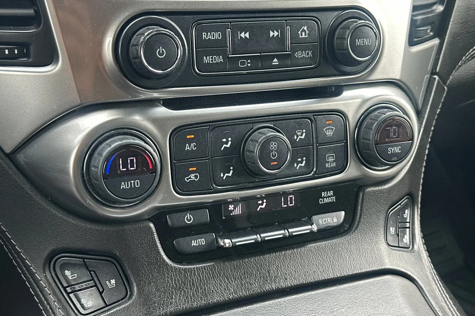 Used 2020 GRAY METALLIC Chevrolet Premier image 21