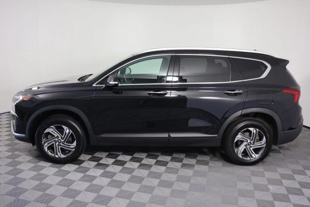 Used 2023 Black Hyundai SEL image 5