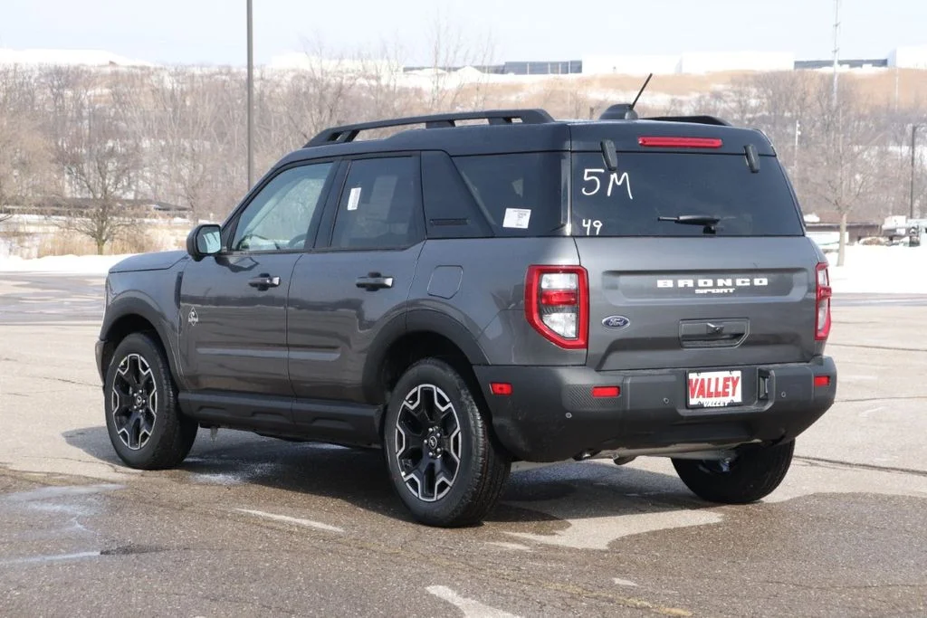 New 2025 Carbonized Gray Metallic Ford Outer Banks® image 7