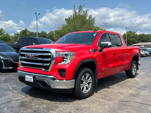 Used 2020 Cardinal Red GMC SLE image 5