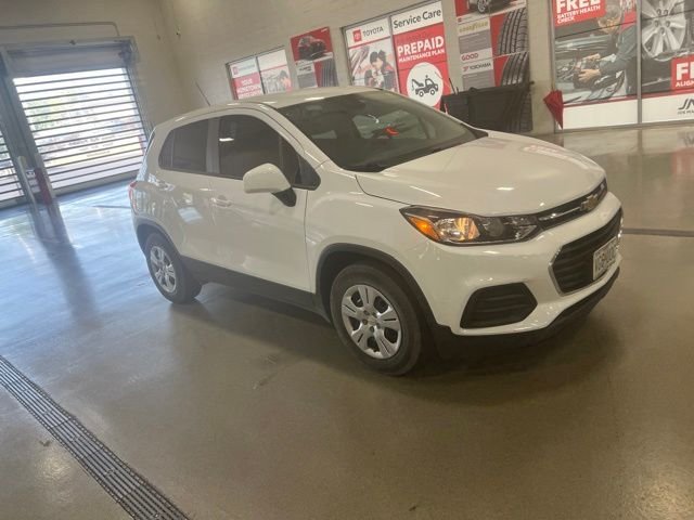 Used 2018 White Chevrolet LS image 3