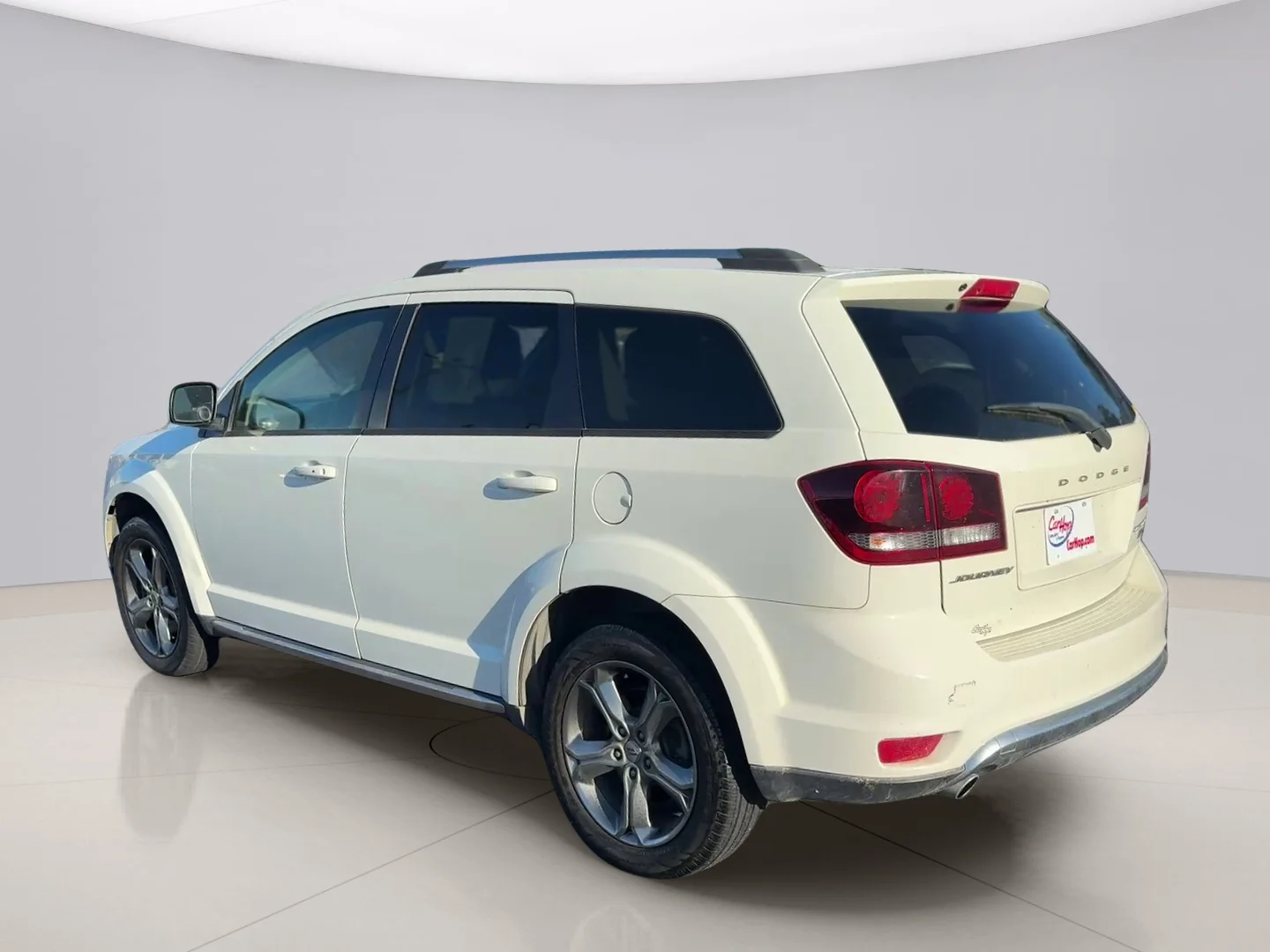 Used 2018 White Dodge CROSSROADS image 3