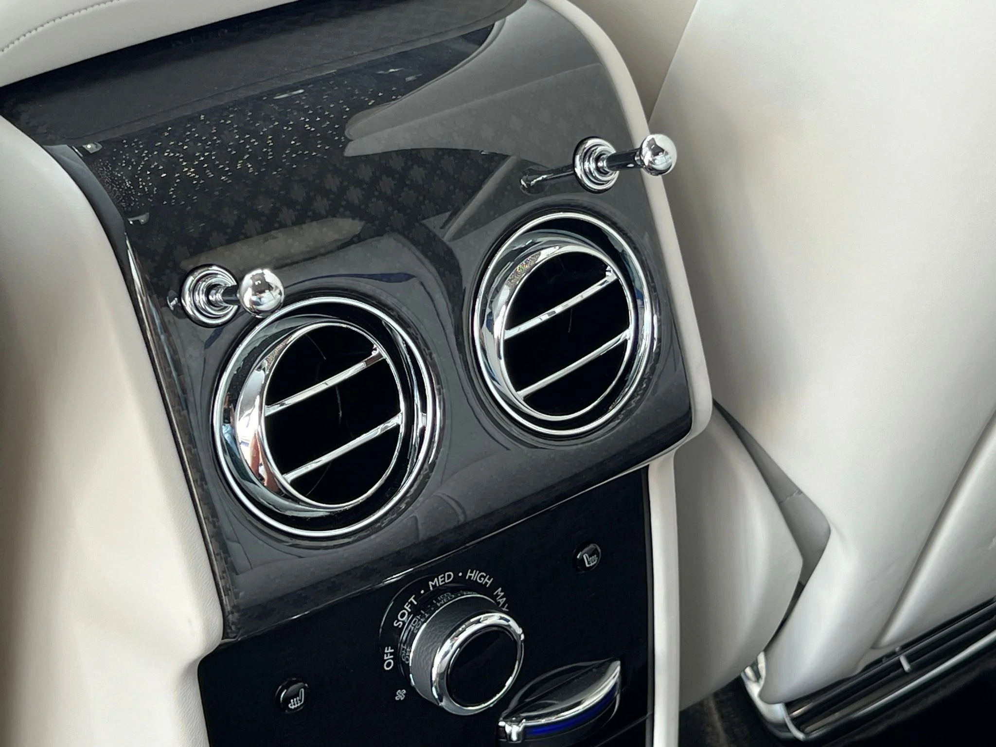 Used 2024 Blue Rolls-Royce Black Badge image 21