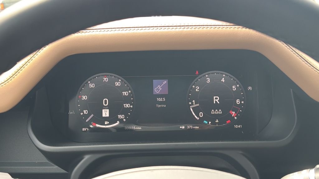 New 2026 Santorini Black Land Rover X-Dynamic SE image 24