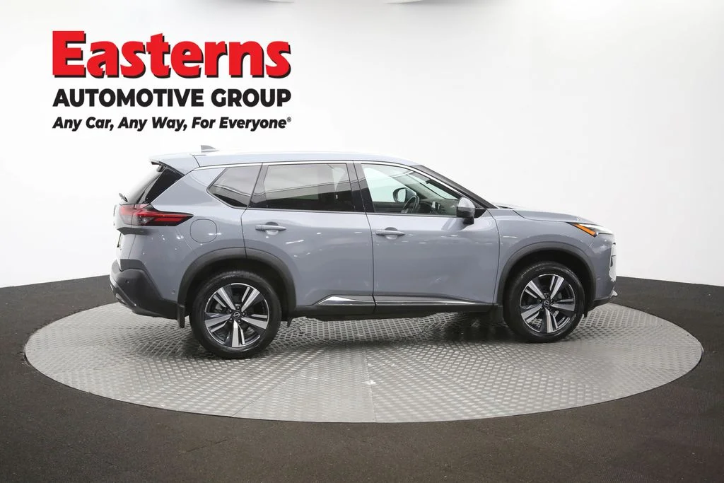Used 2023 Gray Nissan SL image 43