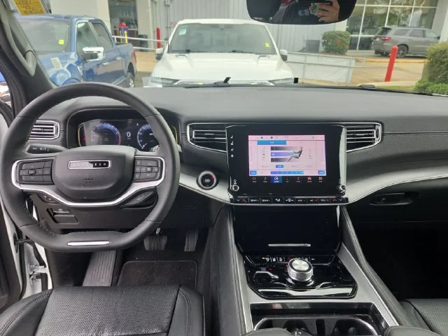 Used 2025 White Jeep Series II image 12
