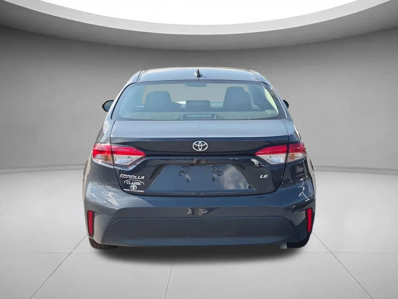 Used 2025 Underground Toyota LE image 4