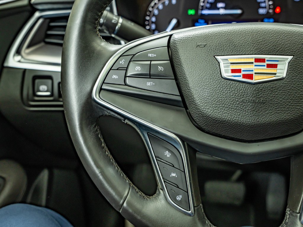 Used 2017 Silver Coast Metallic Cadillac Luxury image 20