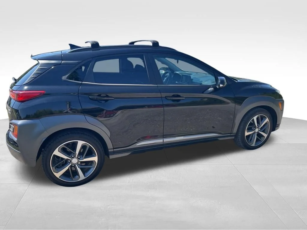 Used 2020 Black Hyundai Ultimate image 14