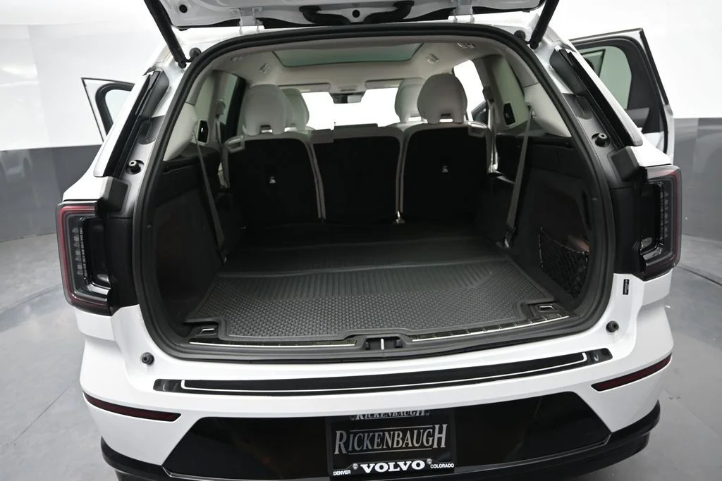 New 2026 Crystal White Volvo Twin Motor Plus image 15