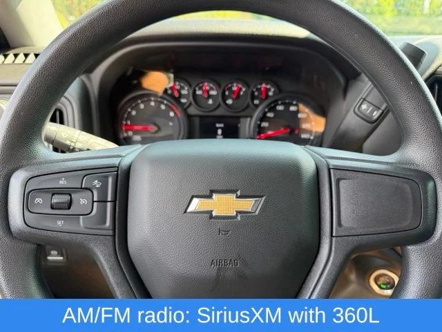 Used 2025 White Chevrolet Custom image 19