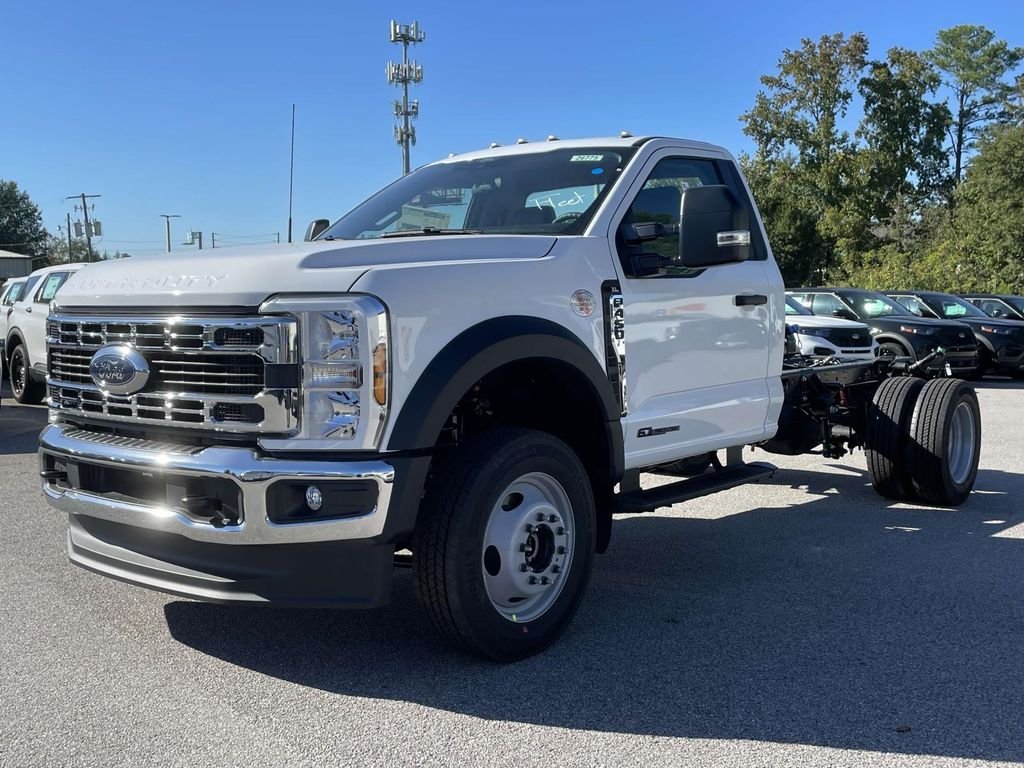 New 2026 Oxford White Ford F-450® XL image 3