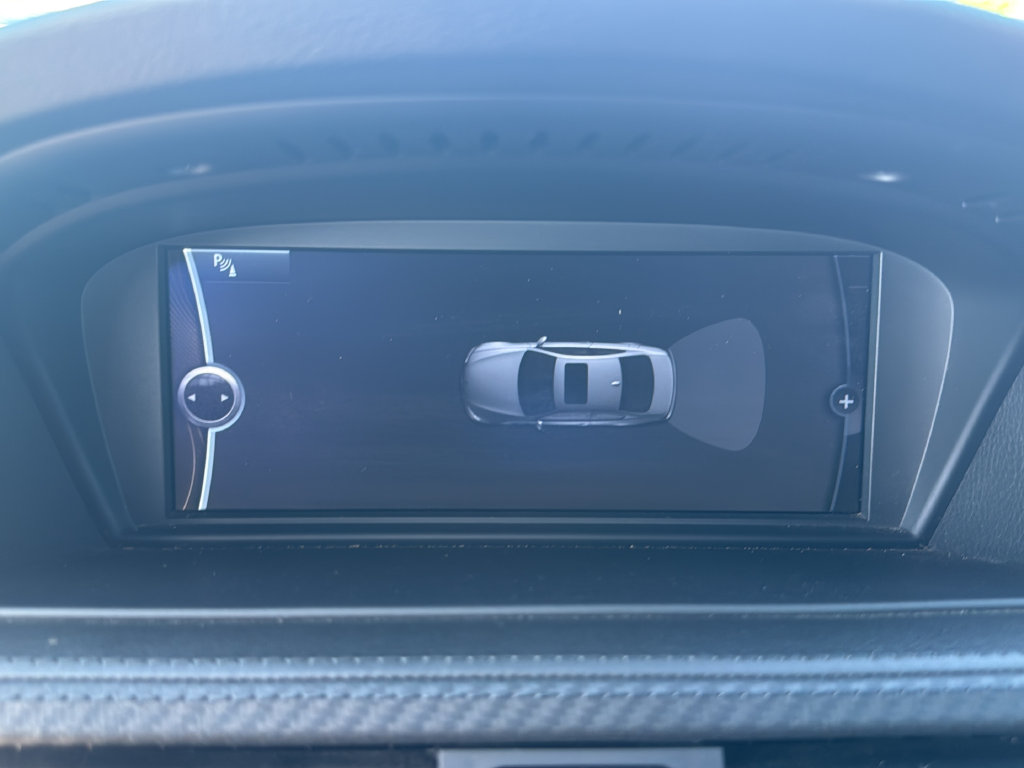 Used 2011  BMW Base image 13