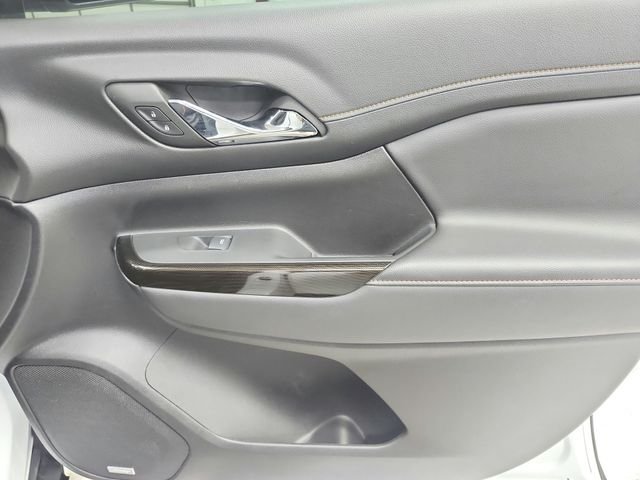 Used 2023 White GMC AT4 image 46