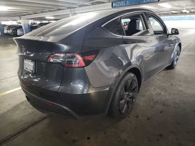 Used 2025  Tesla Long Range image 2