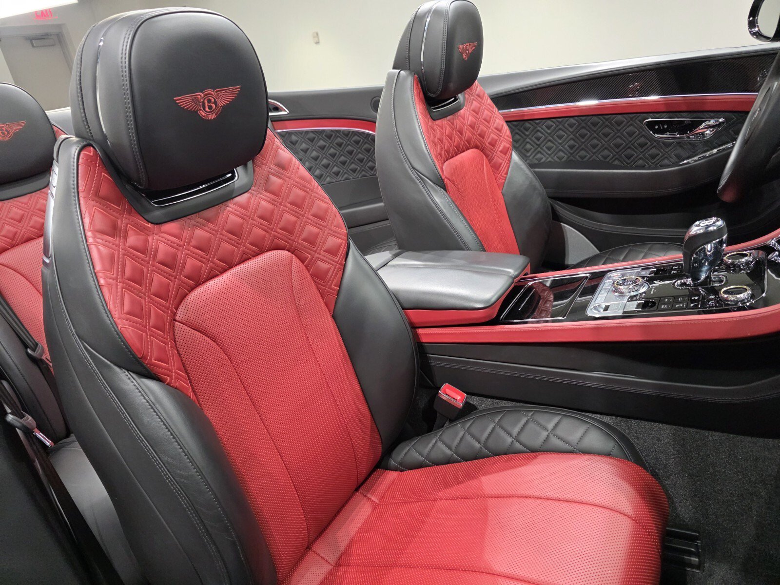 Used 2023 Beluga Bentley GT Azure image 26