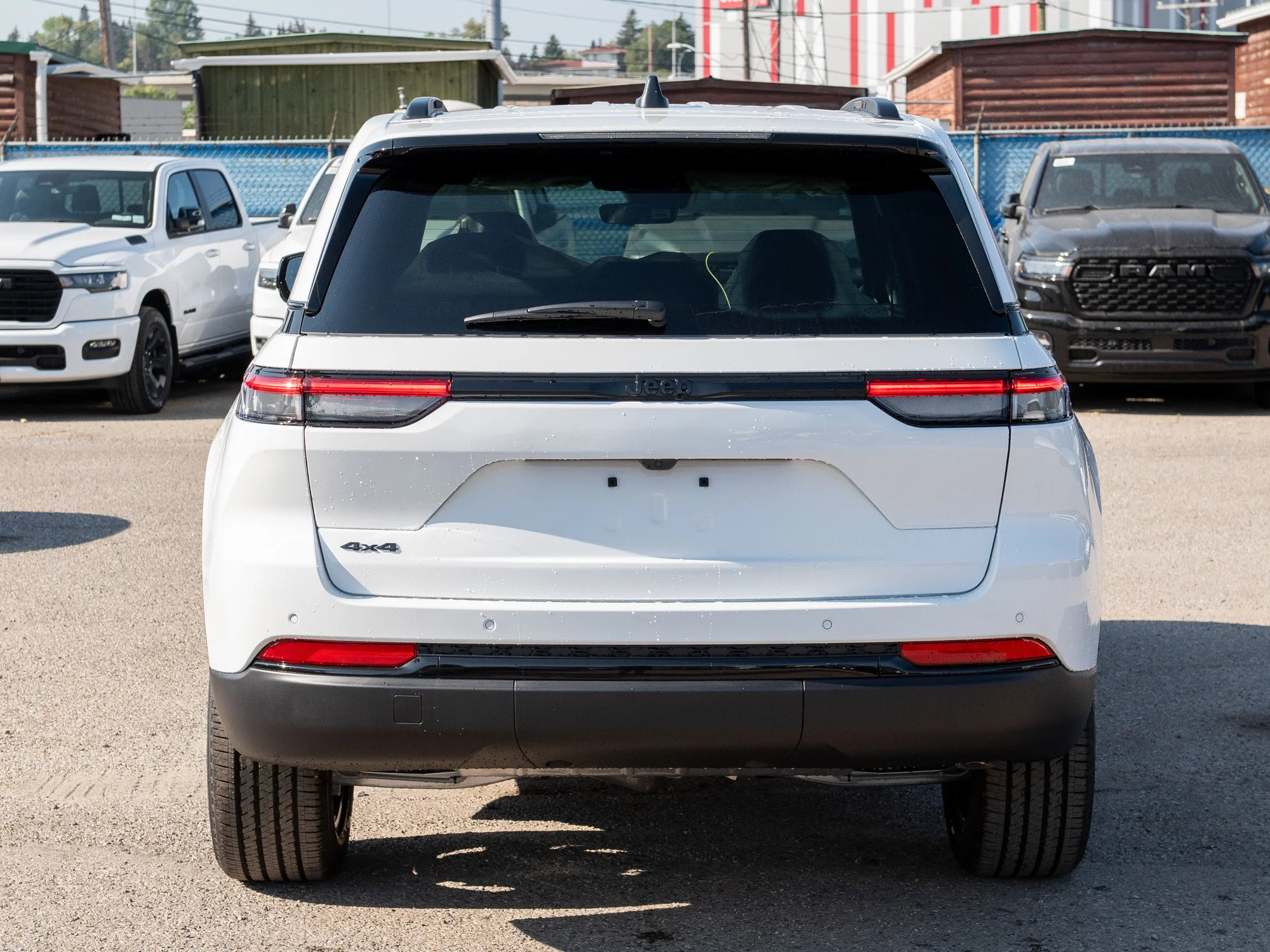 New 2025 White Jeep Altitude* 4x4, Sunroof, Heated Leather, Wireless Charging Pad image 4