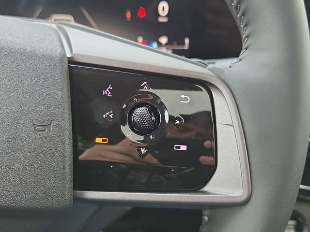 New 2026 White Nissan Platinum image 18
