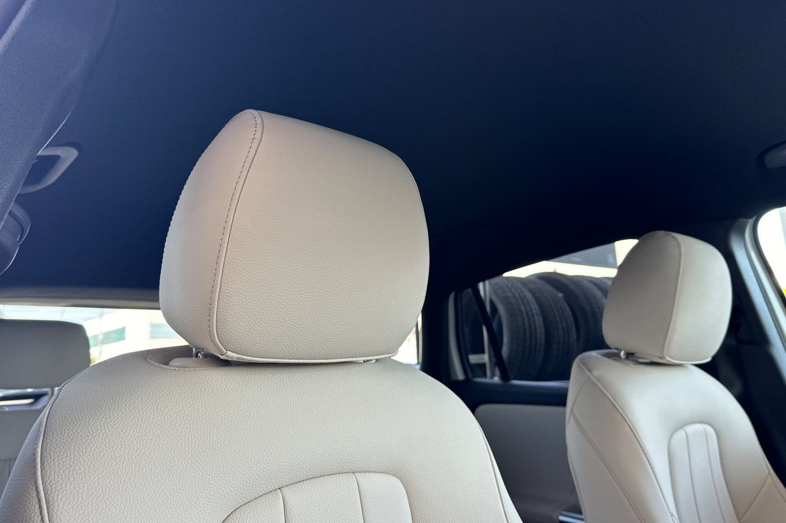 New 2026 White Mercedes-Benz GLA 250 image 17
