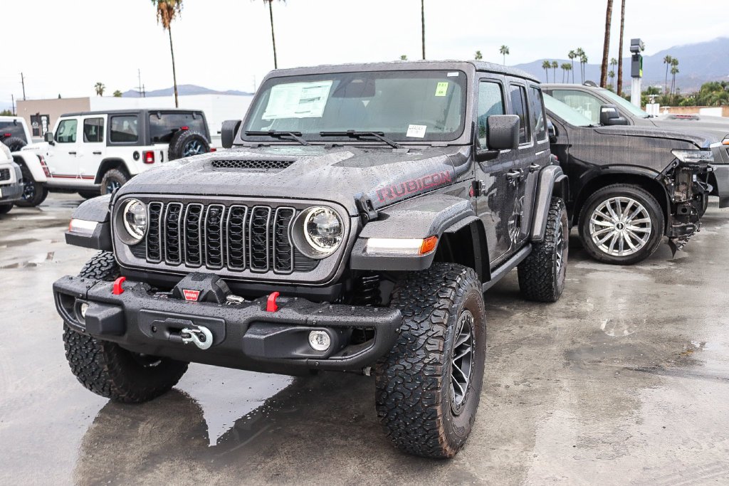 New 2026 Granite Crystal Metallic Clearcoat Jeep Rubicon X image 4