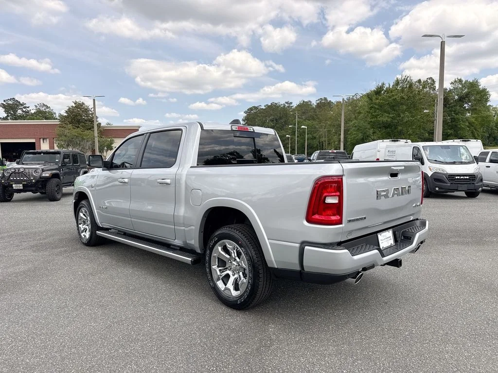 New 2026 Silver Zynith Exterior Paint RAM Big Horn/Lone Star image 5