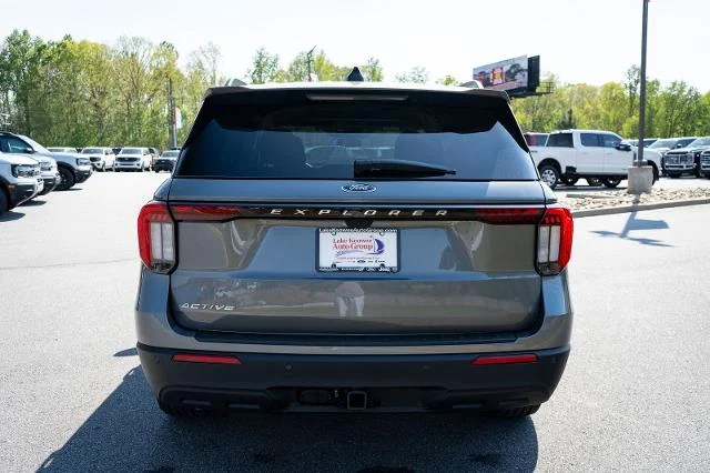 New 2026 Carbonized Gray Metallic Ford Active image 8