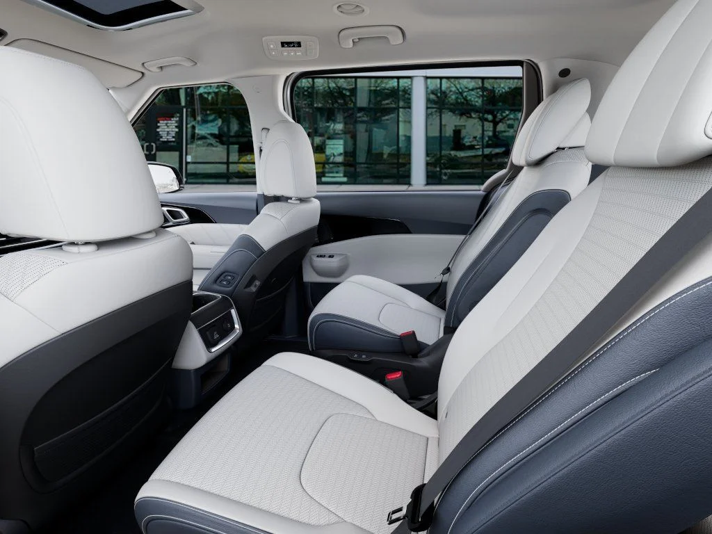 New 2027 Silver Kia SX Prestige image 18