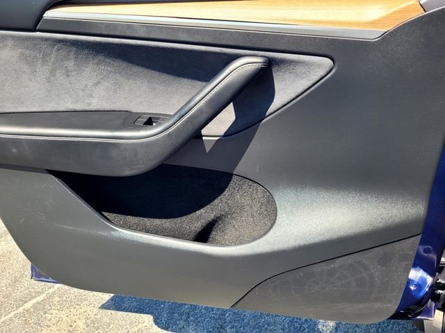 Used 2023  Tesla Long Range image 15