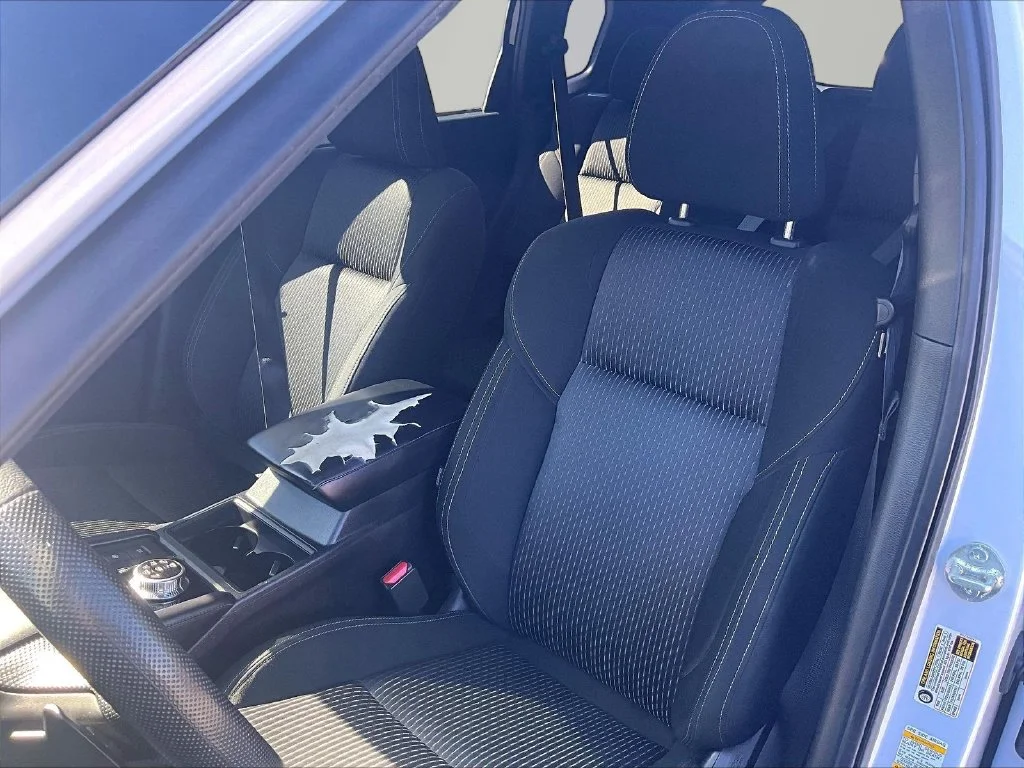 Used 2022 Gray Mitsubishi ES image 26