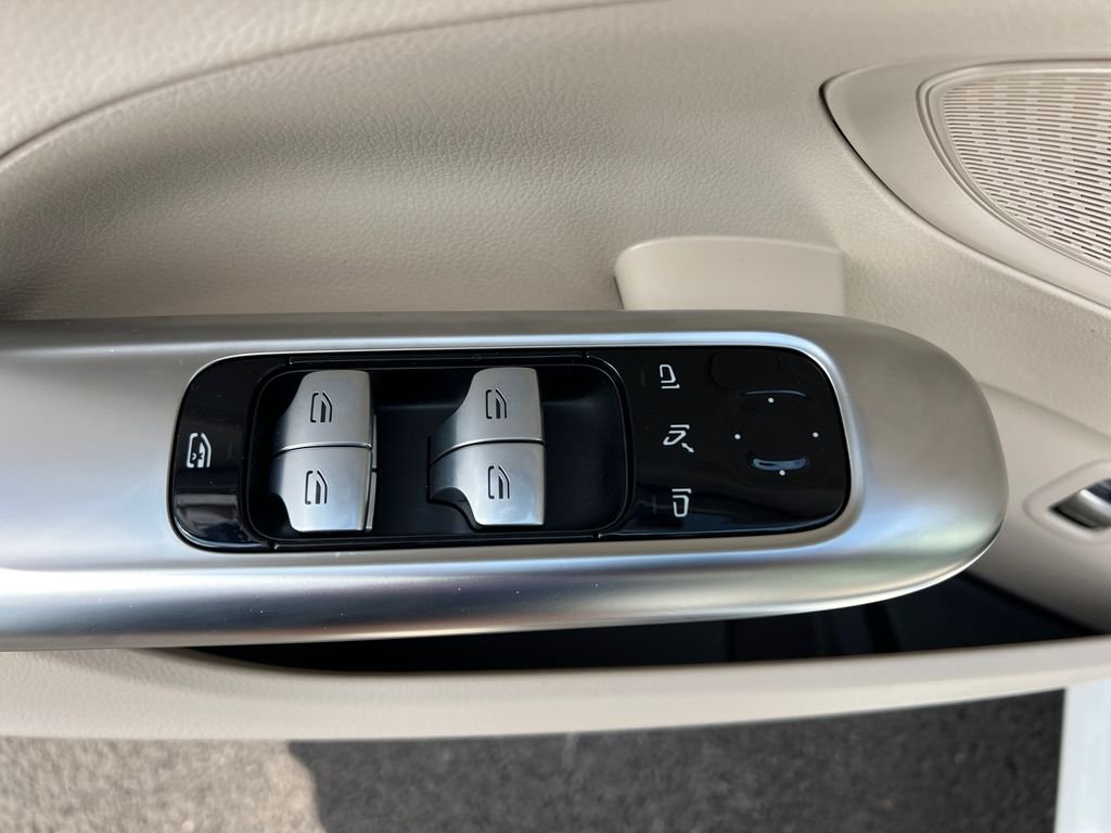 New 2026 Polar White Mercedes-Benz C 300 image 11