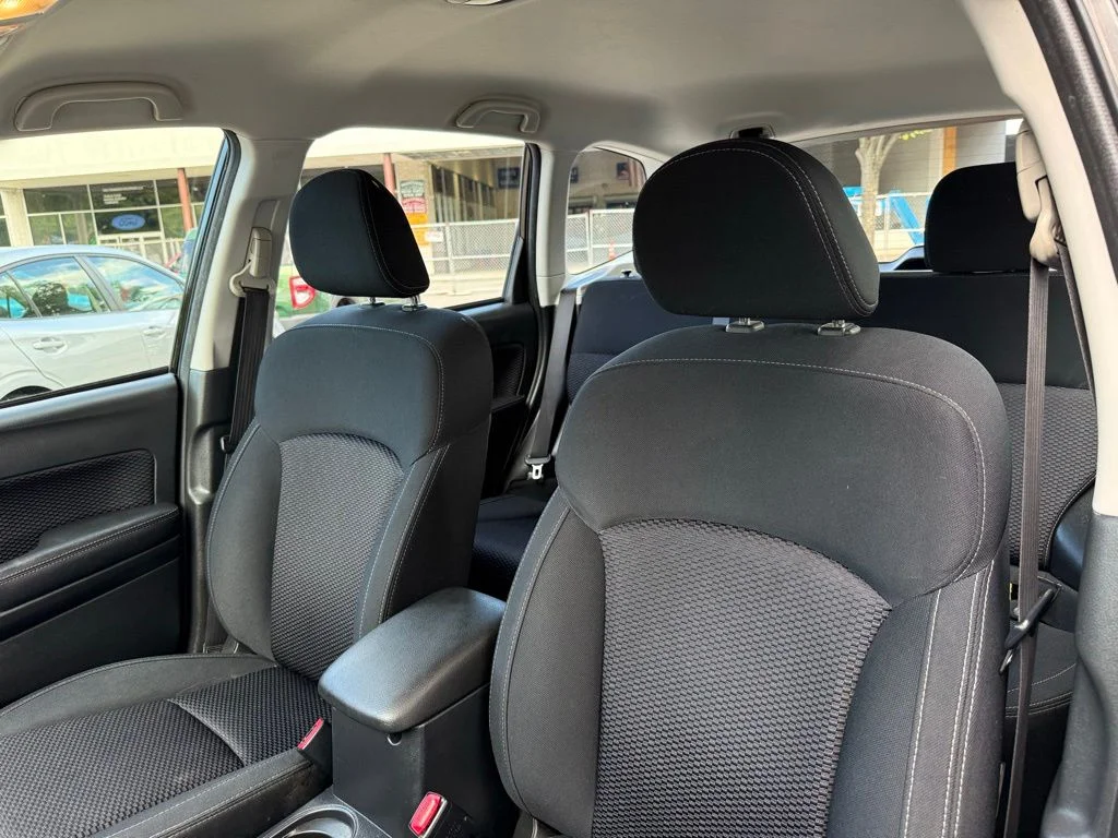 Used 2018 Black Subaru 2.5i image 21