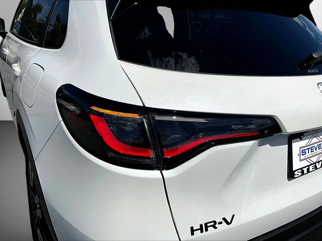 New 2027 Platinum White Pearl Honda Sport AWD image 23