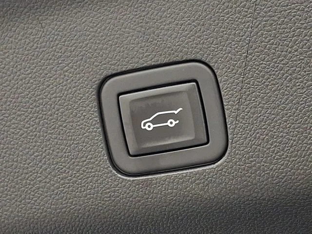 Used 2023 Blue Chevrolet High Country image 29