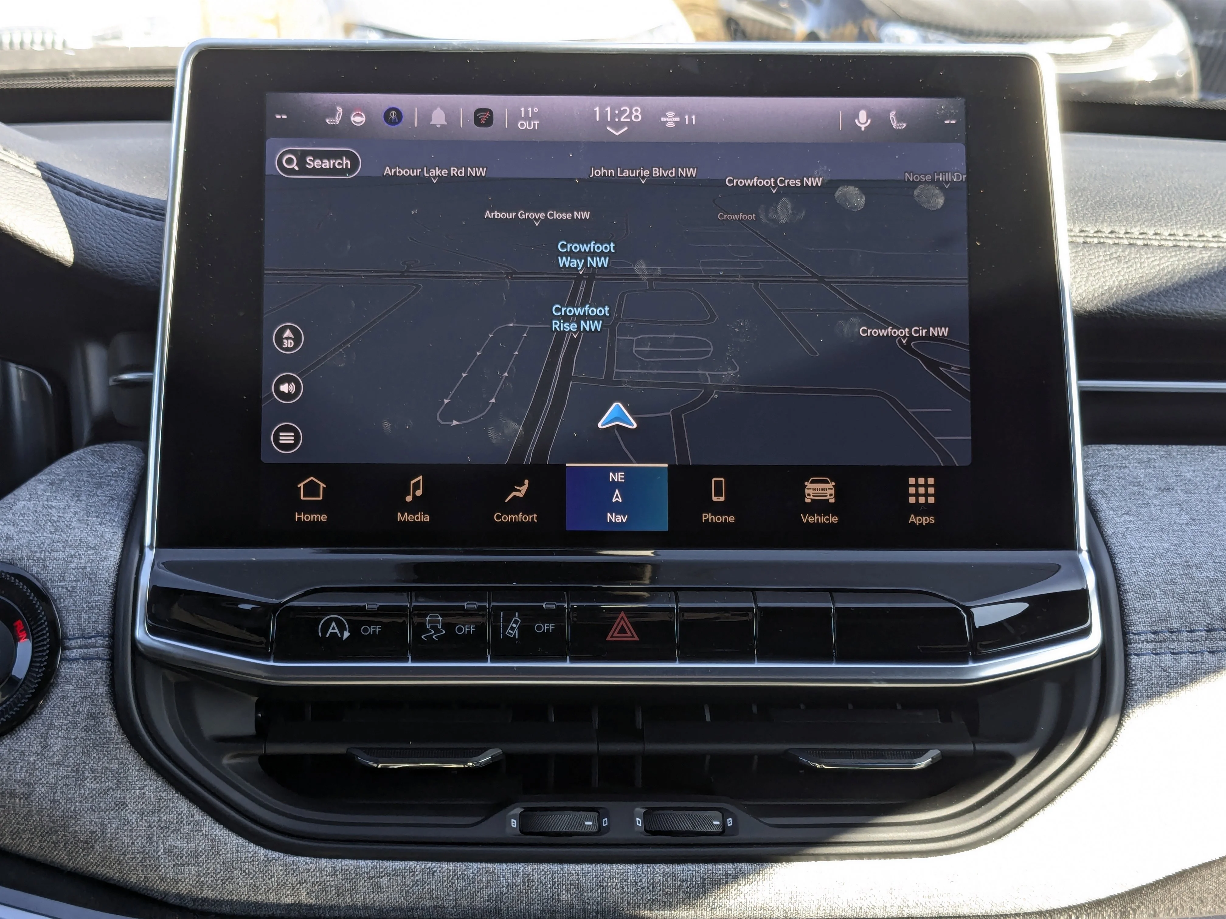 New 2026 White Jeep North - Panoramic Sunroof - Alpine Audio -  Adaptive Cruise - Power Liftgate & Tons More! image 22