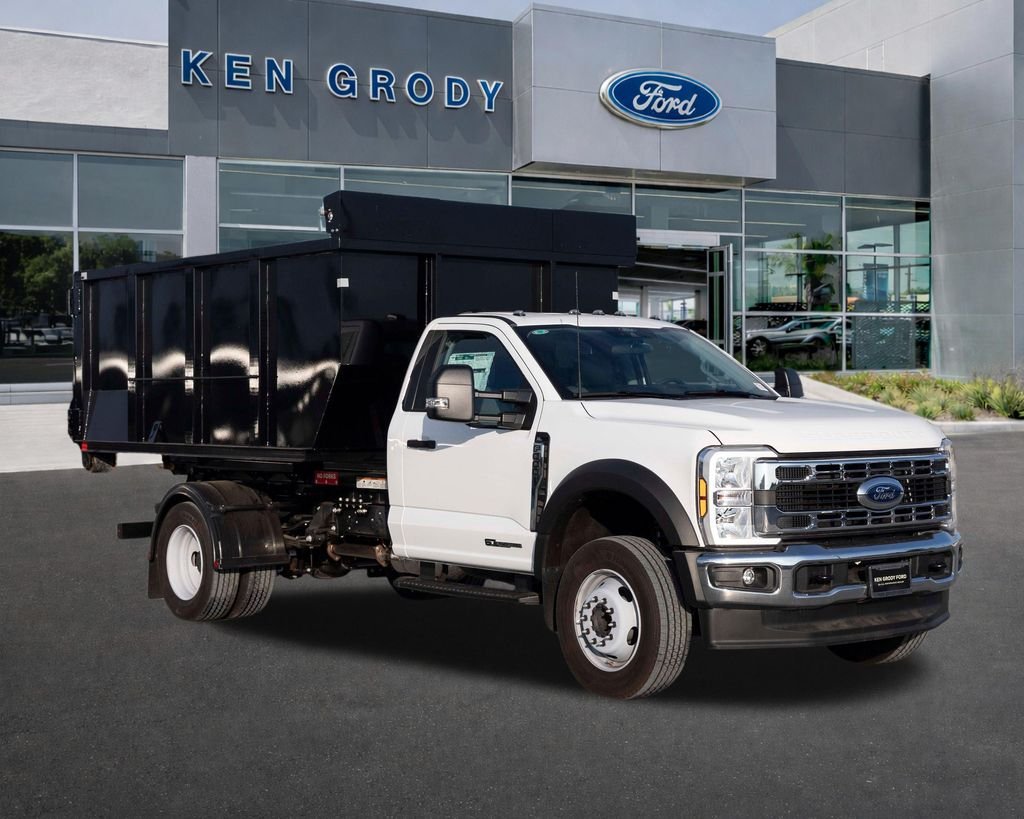 2025 Ford F-550 Super Duty Chassis Cab