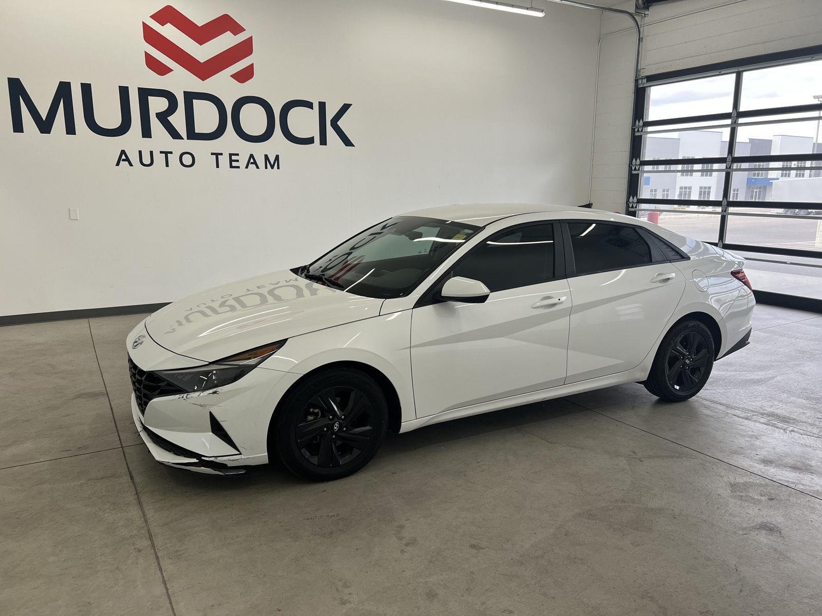 Used 2023 Quartz White Hyundai SEL image 1