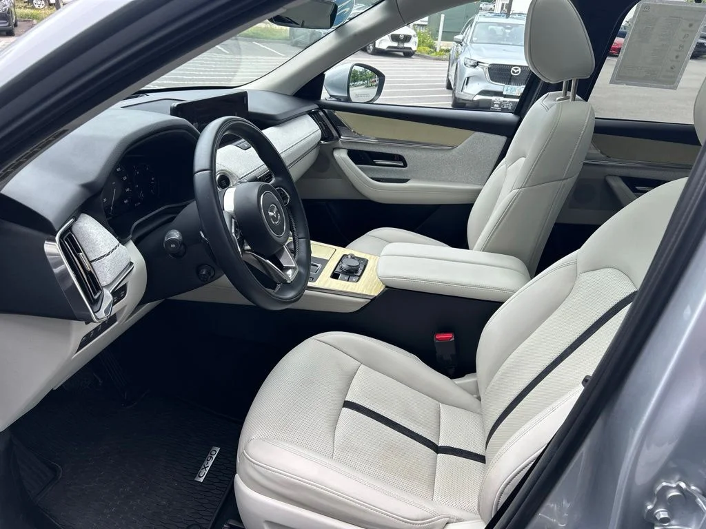 Used 2024 Silver Mazda 3.3 Turbo S Premium Plus image 11