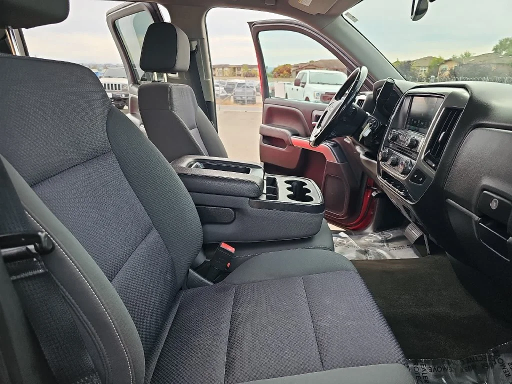 Used 2018 Red Chevrolet LT image 10