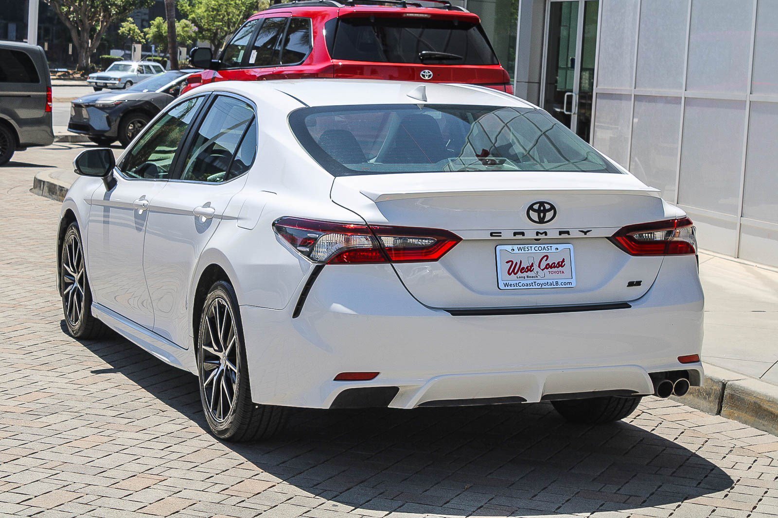 Certified Used 2023 Ice Toyota SE image 6