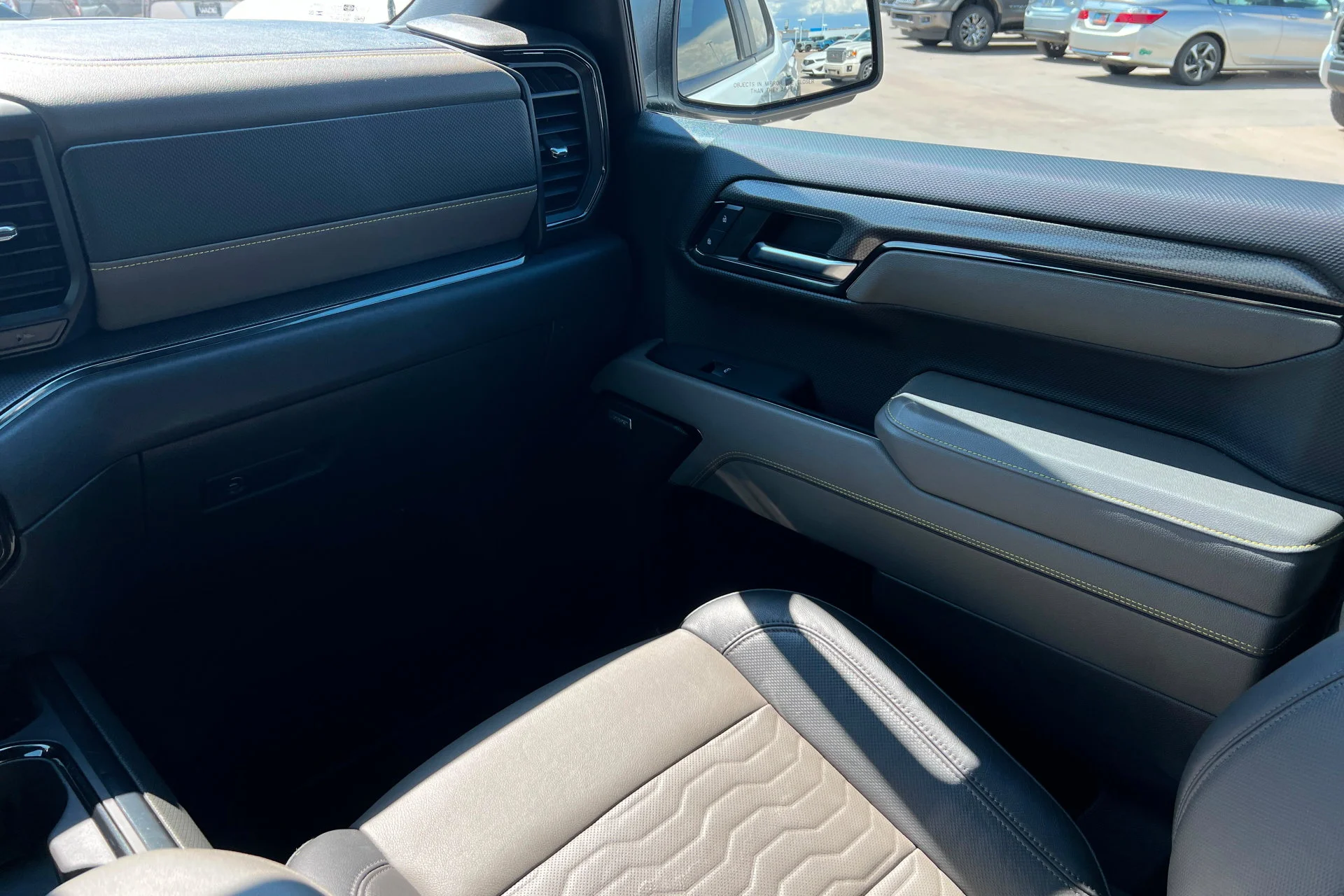 Used 2024 Summit White Chevrolet ZR2 image 10