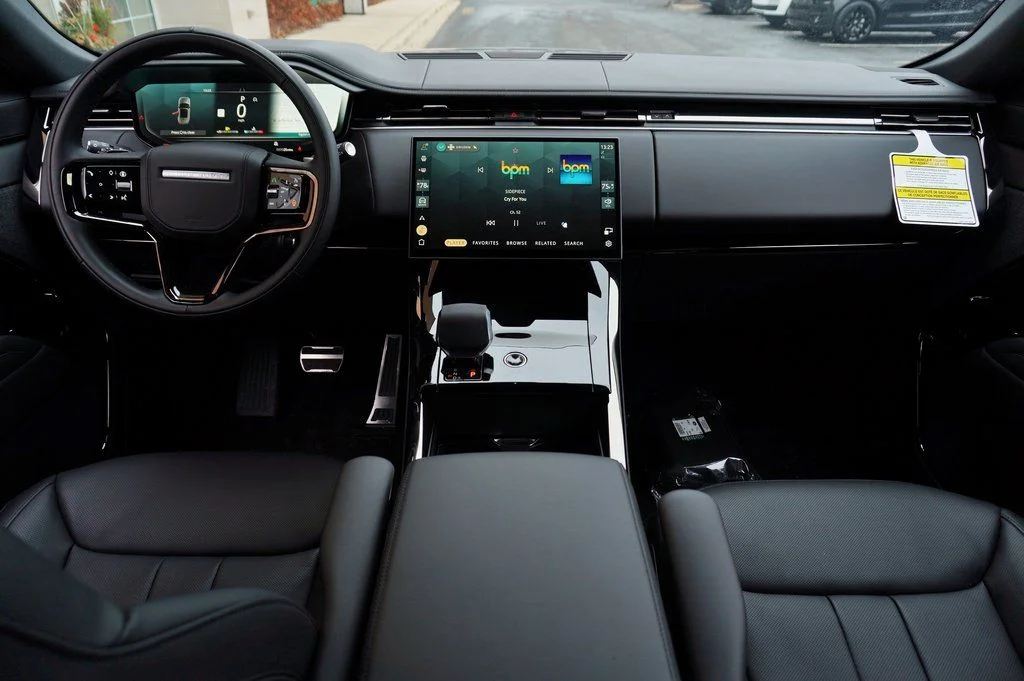 Certified Used 2026 Silver Land Rover Dynamic SE image 9