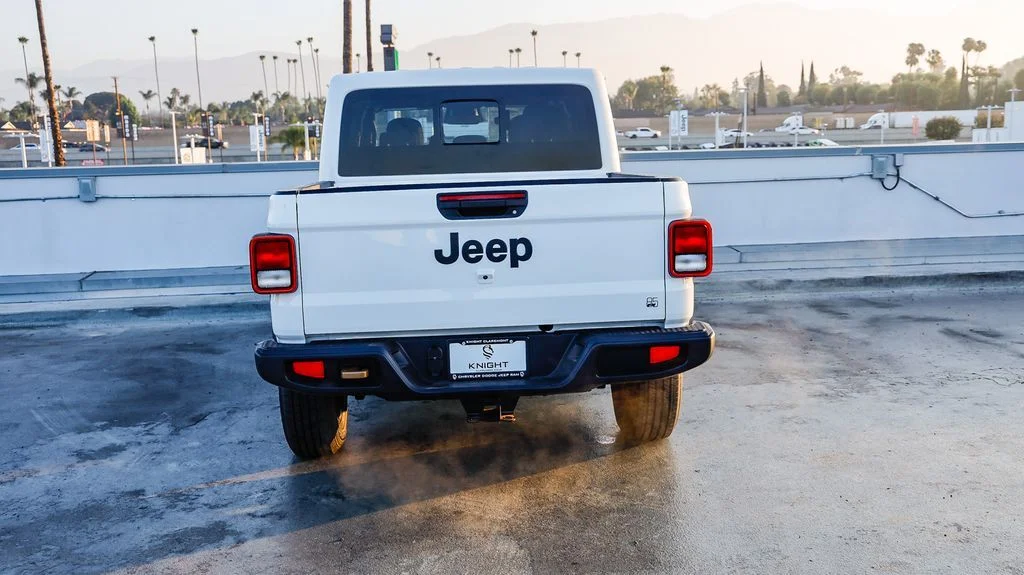New 2026 White Jeep 85th Anniversary Edition image 8