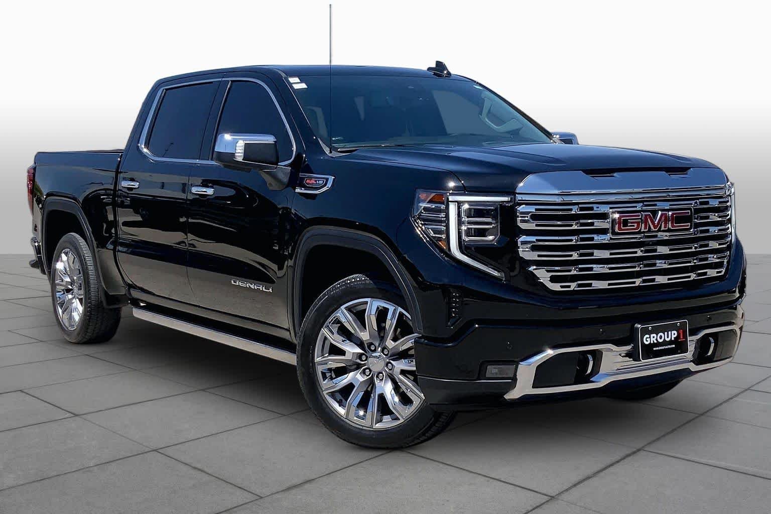 Used 2025 Onyx Black GMC Denali image 3